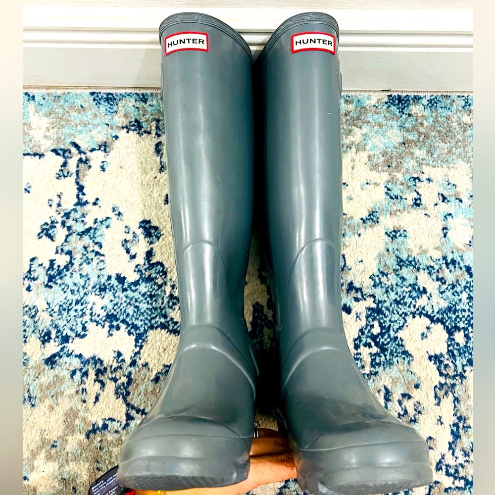 Hunter Original Tall Glossy Gray Boots Women’s Size 7 EUC